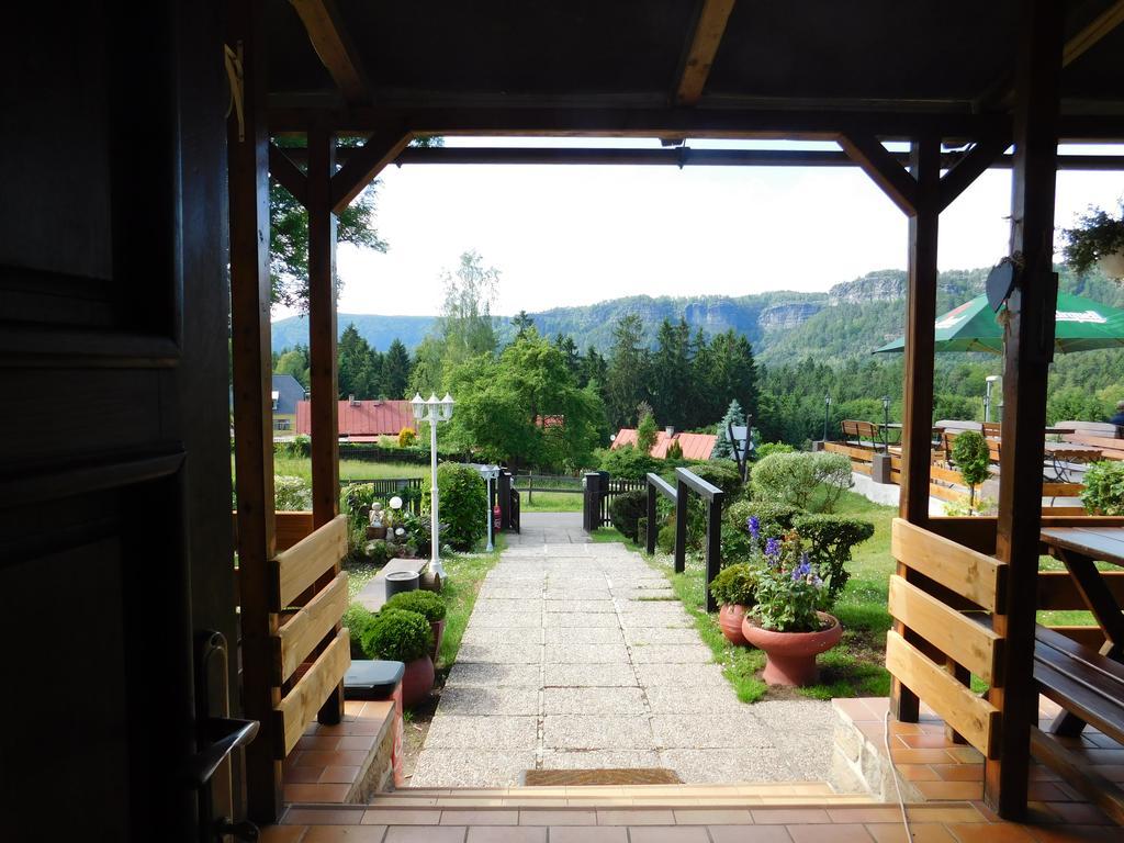 Penzion U Maresu Hřensko エクステリア 写真